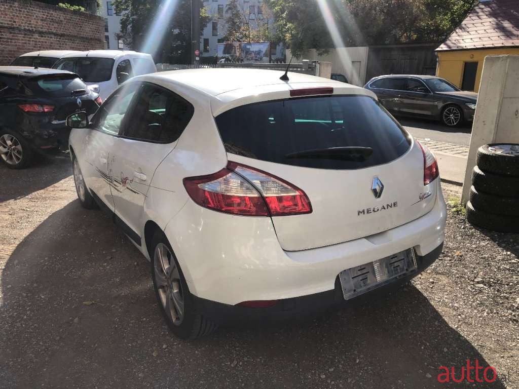 2009' Renault Megane photo #3