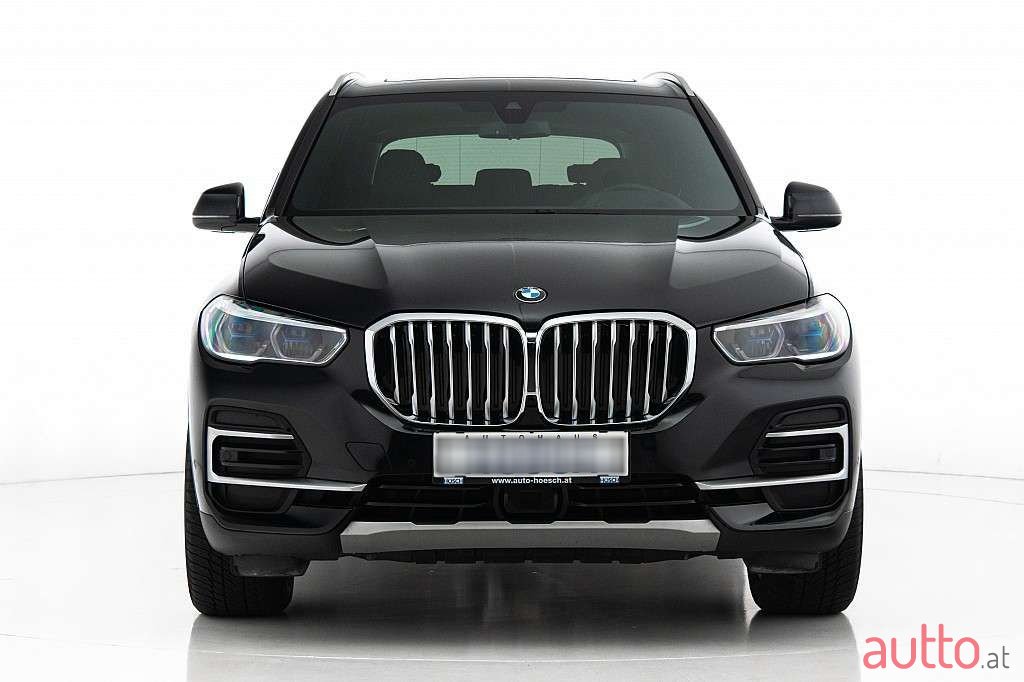 2021' BMW X5 photo #2