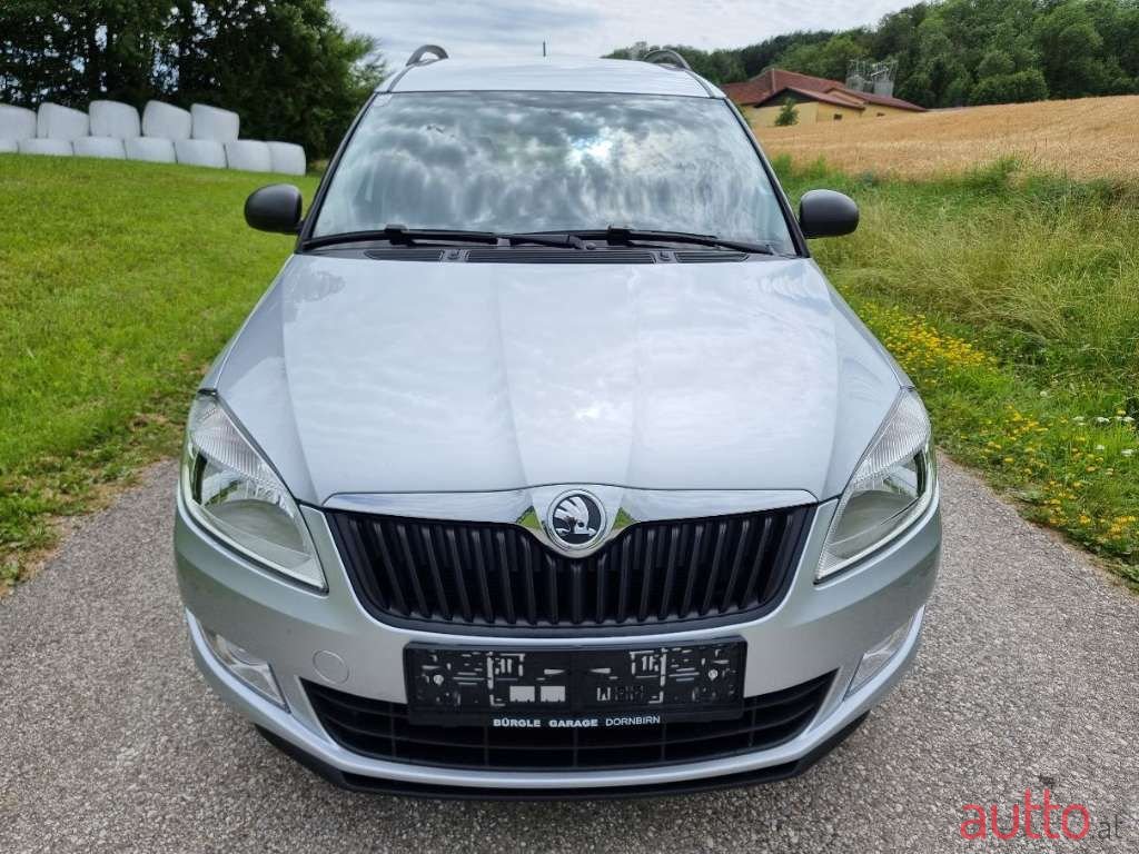 2015' Skoda Roomster photo #2