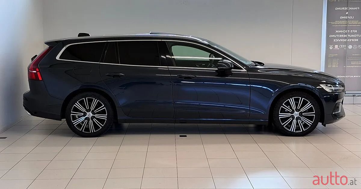 2019' Volvo V60 photo #5
