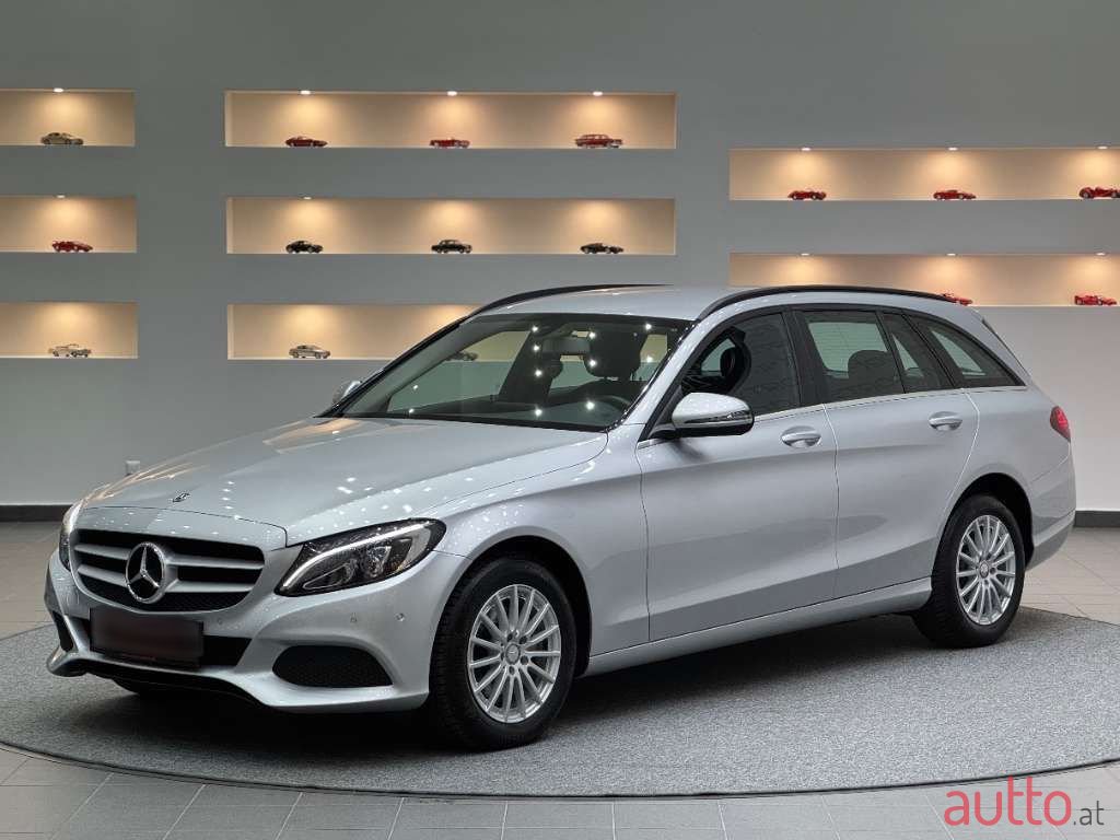 2019' Mercedes-Benz C-Klasse photo #1