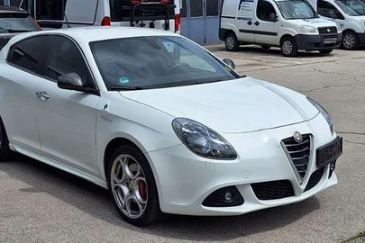 2011' Alfa Romeo Giulietta