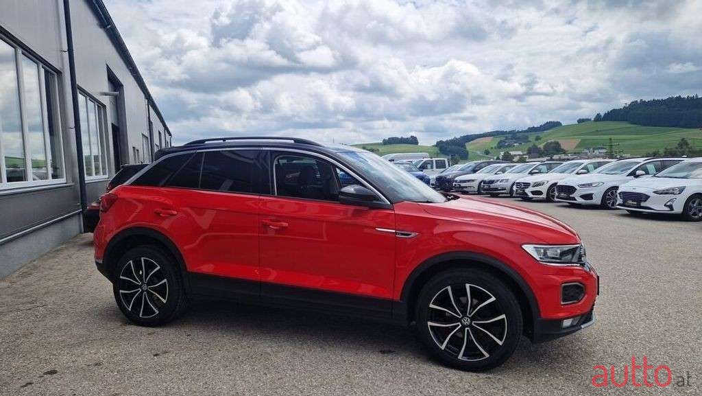 2019' Volkswagen T-Roc photo #6