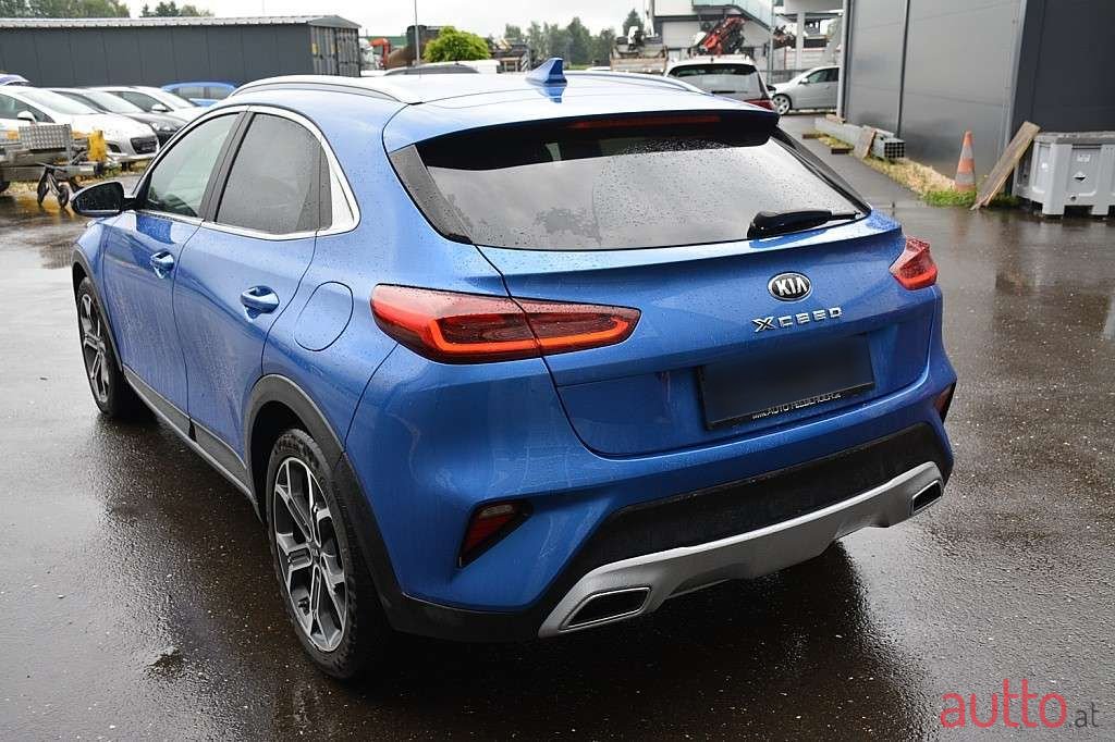 2021' Kia XCeed photo #4