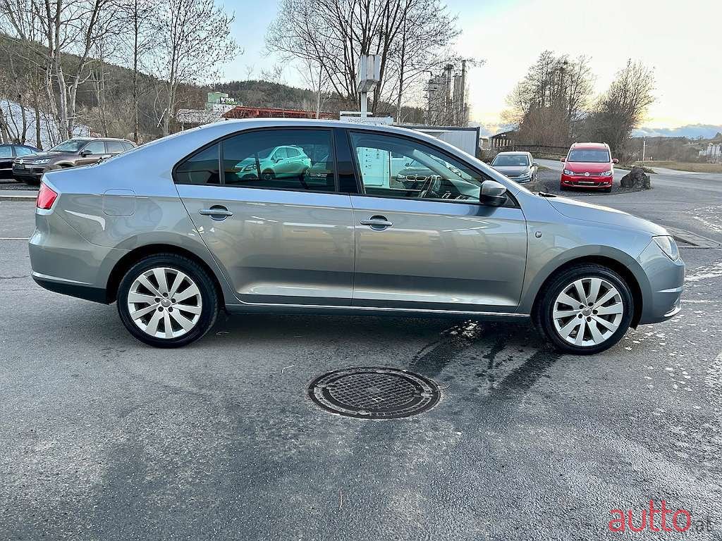 2013' SEAT Toledo photo #4