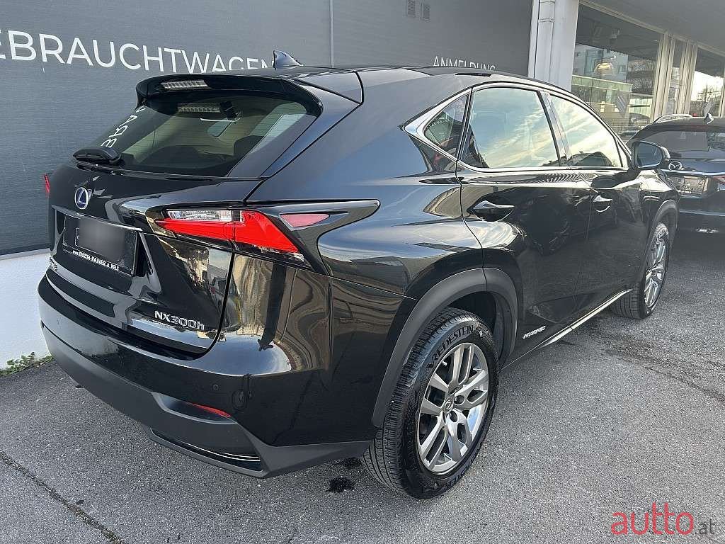 2017' Lexus NX photo #5