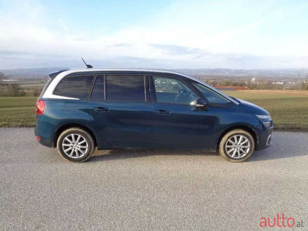 2022' Citroen Grand C4 SpaceTourer photo #6