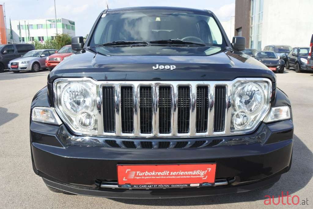 2010' Jeep Cherokee photo #4