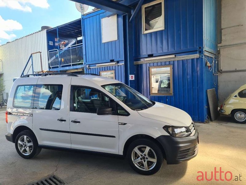 2020' Volkswagen Caddy photo #5