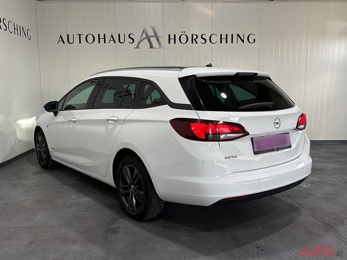 2022' Opel Astra photo #4