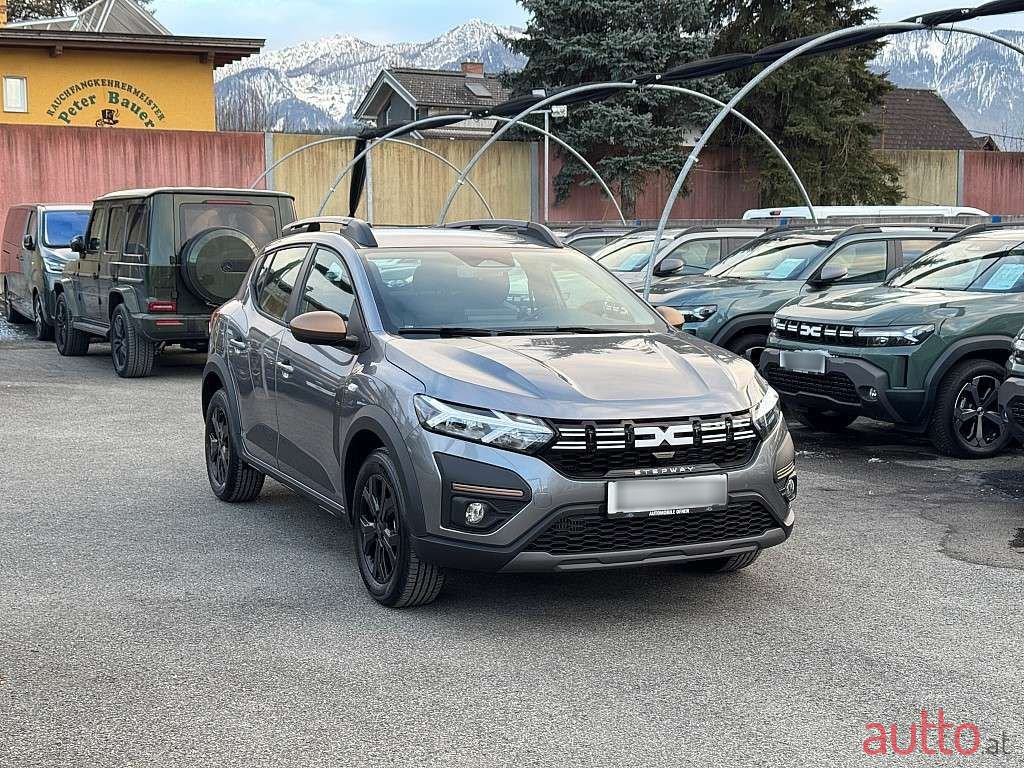 2024' Dacia Sandero photo #2