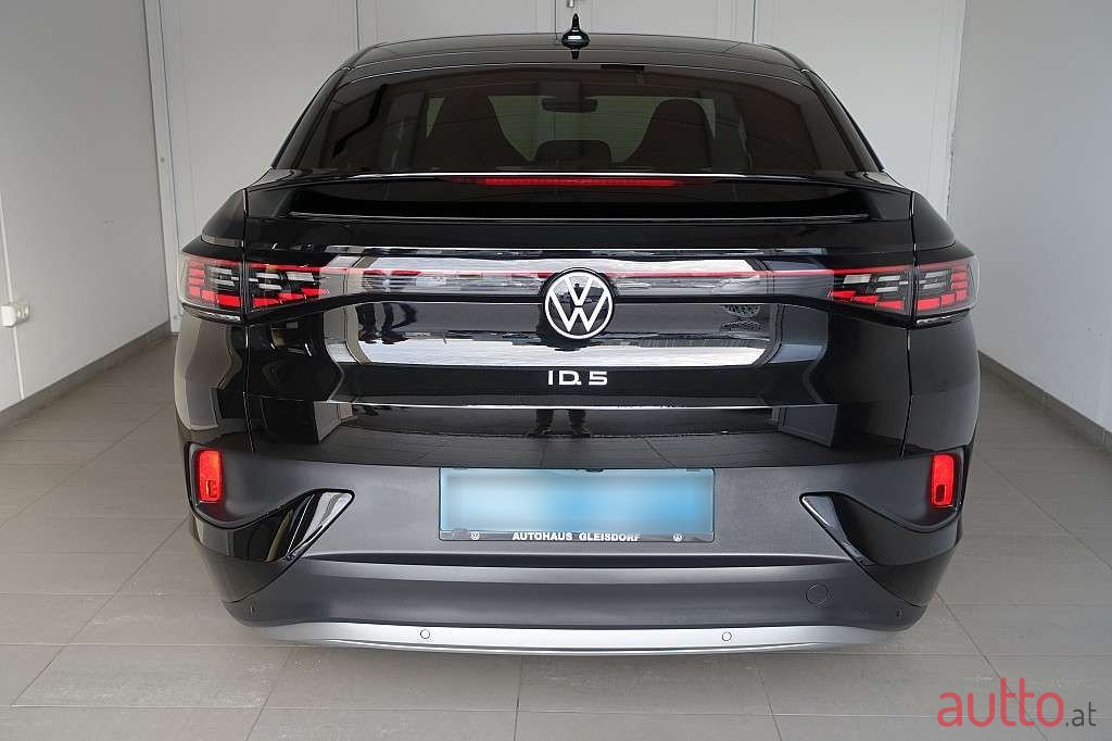 2023' Volkswagen ID.5 photo #4