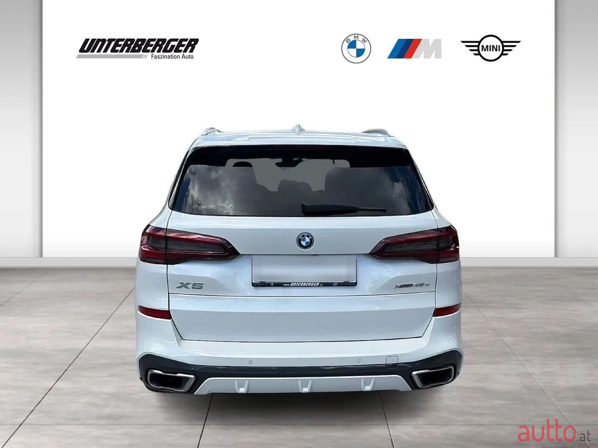 2022' BMW X5 photo #5