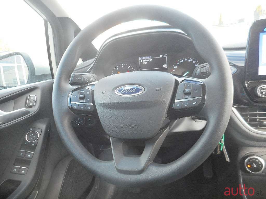 2020' Ford Fiesta photo #5