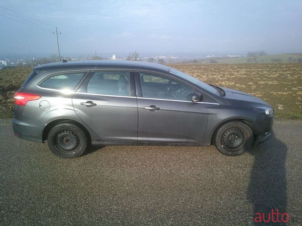 2015' Ford Focus photo #6