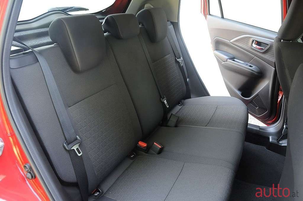 2024' Suzuki Swift photo #4