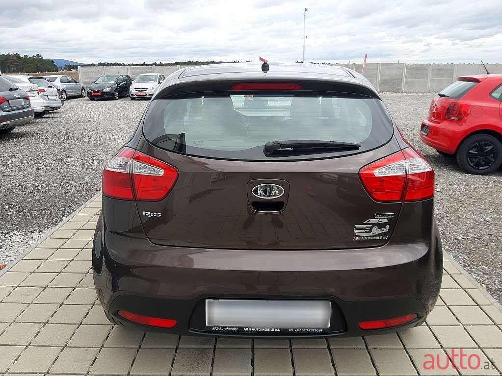 2013' Kia Rio photo #6