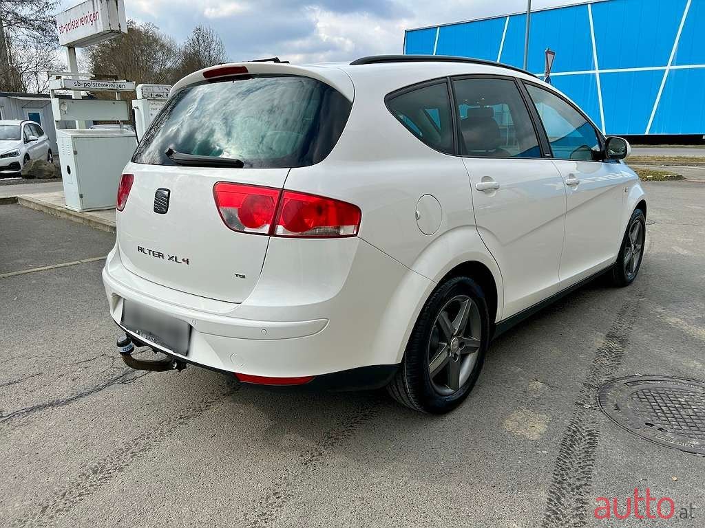 2013' SEAT Altea XL photo #5