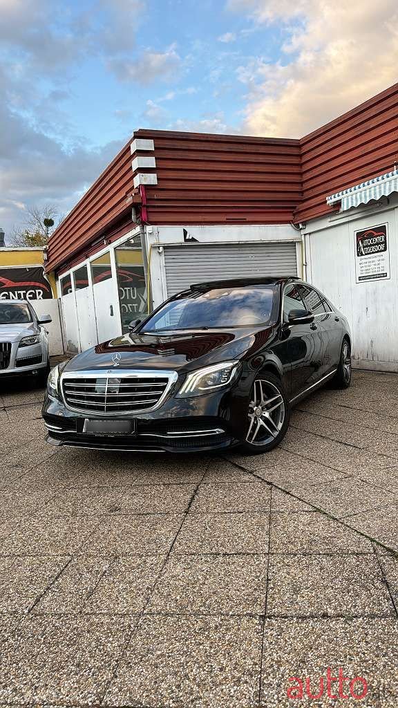 2018' Mercedes-Benz S-Klasse photo #3