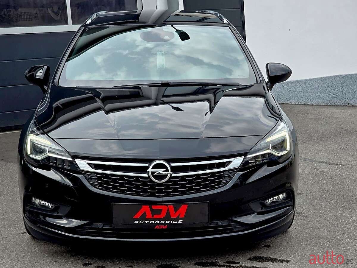 2019' Opel Astra photo #2
