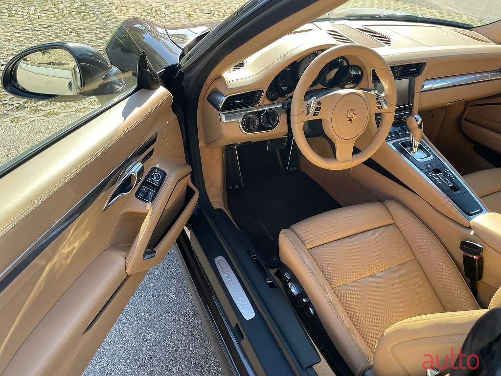 2013' Porsche 911 photo #2