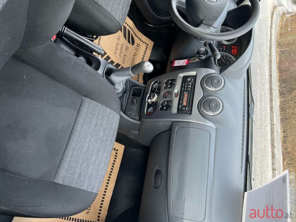 2013' Dacia Duster photo #3