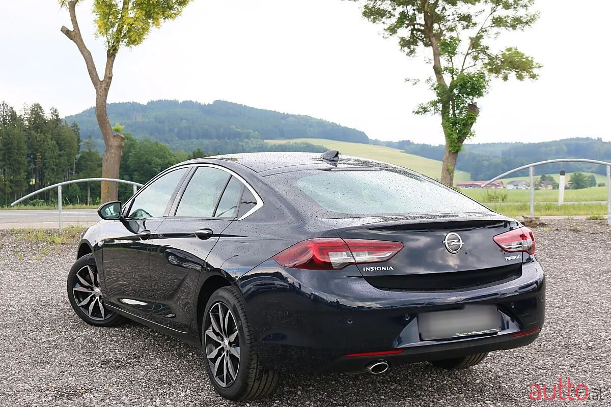 2018' Opel Insignia photo #2