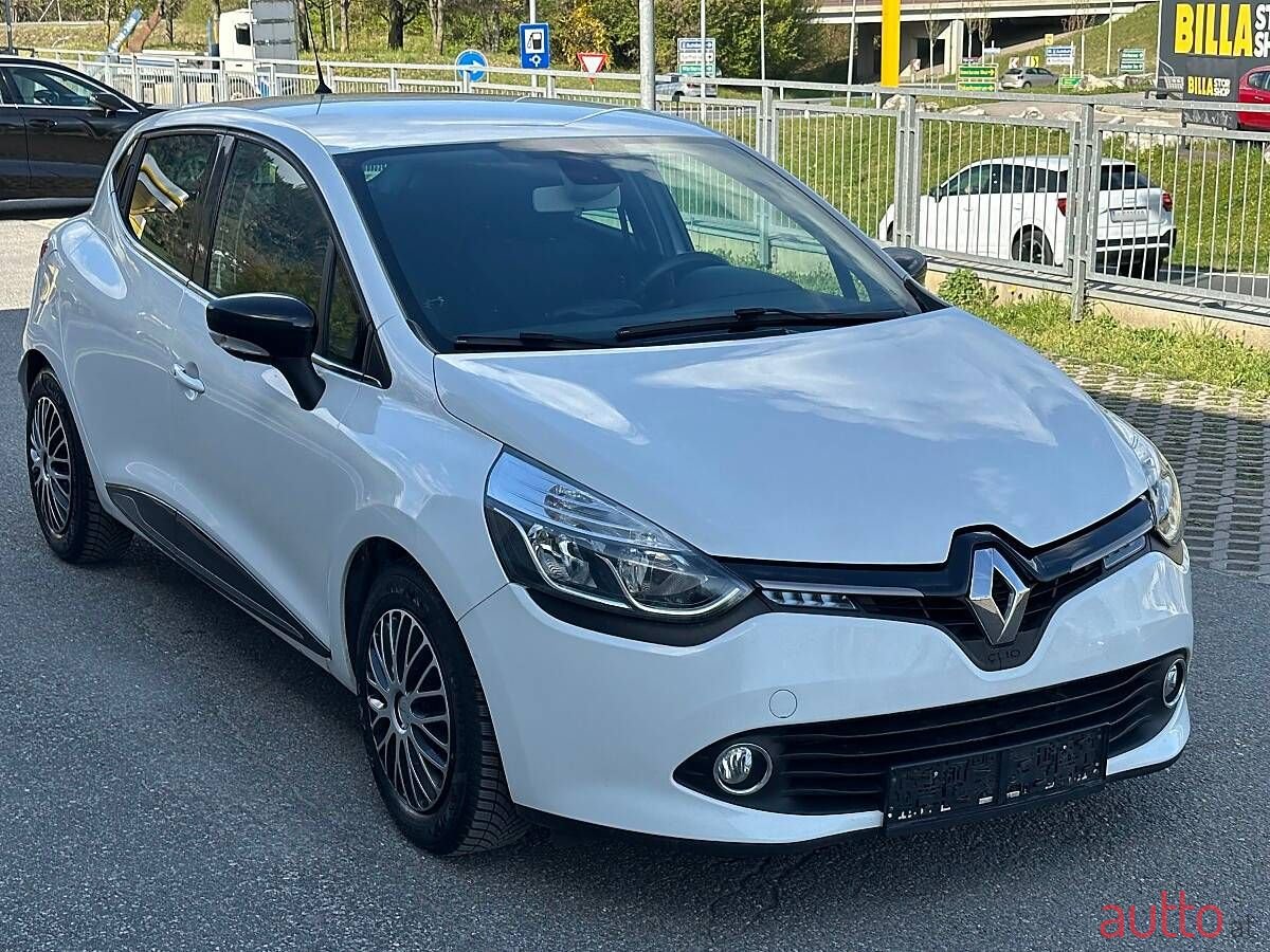 2015' Renault Clio photo #6