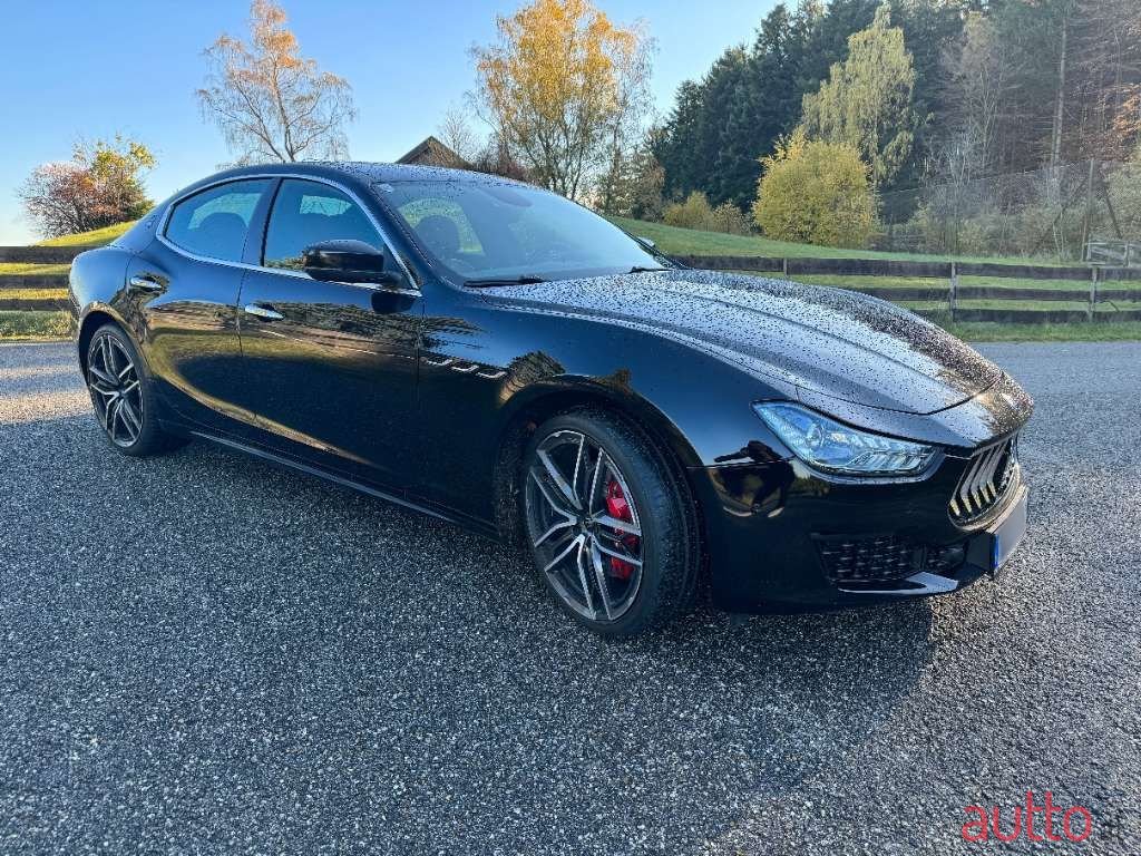 2018' Maserati Ghibli photo #2