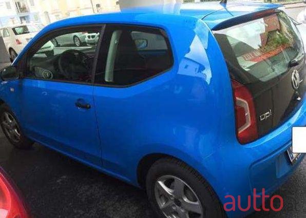 2014' Volkswagen Up photo #2