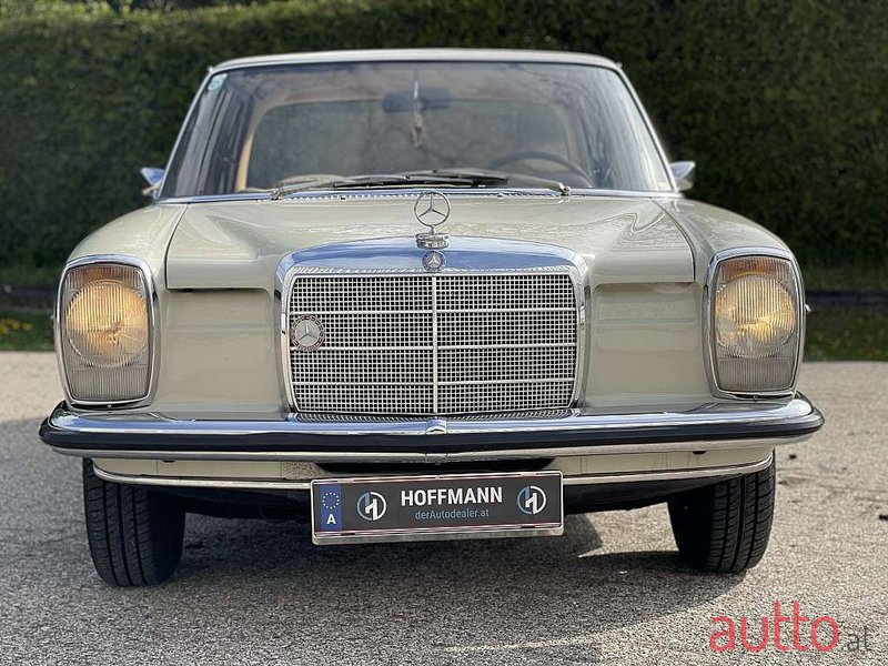 1968' Mercedes-Benz 200 D/8 photo #3