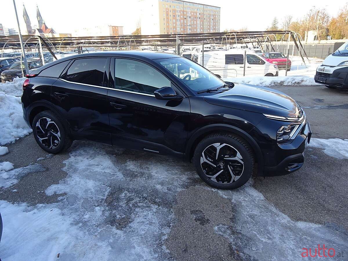 2022' Citroen C4 photo #3