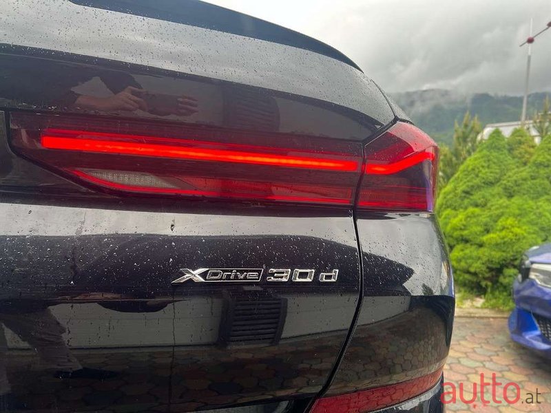2021' BMW X6 photo #5