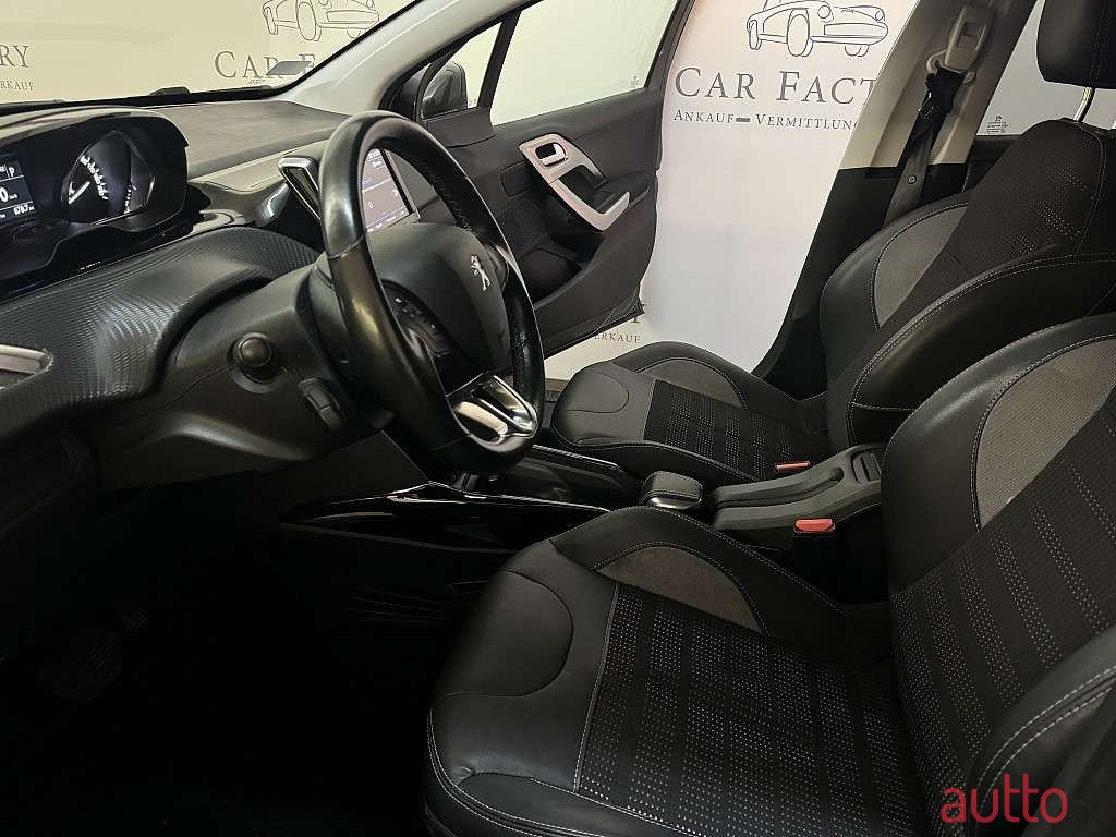 2018' Peugeot 2008 photo #3