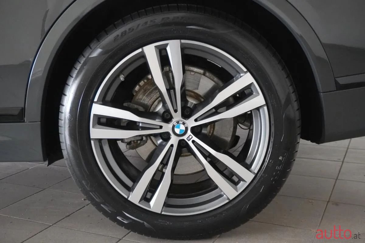 2024' BMW X7 photo #6
