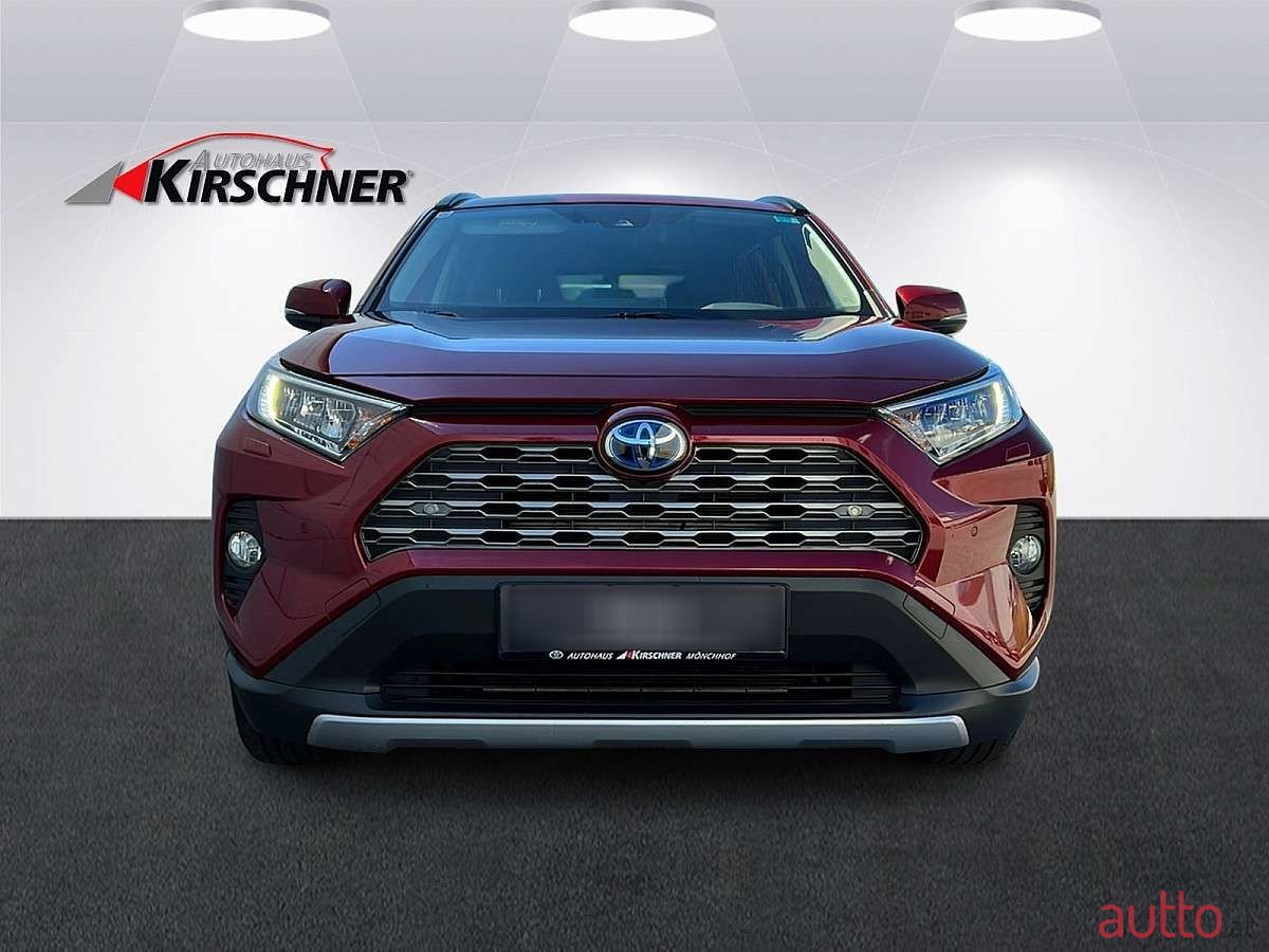 2020' Toyota RAV4 photo #2