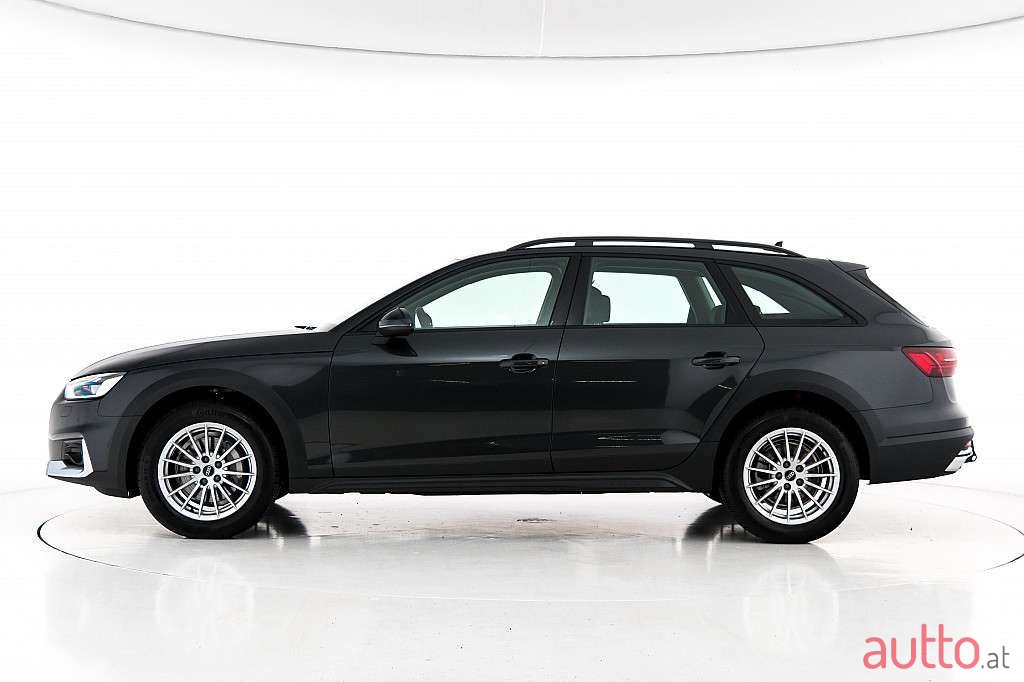 2022' Audi A4 Allroad photo #2