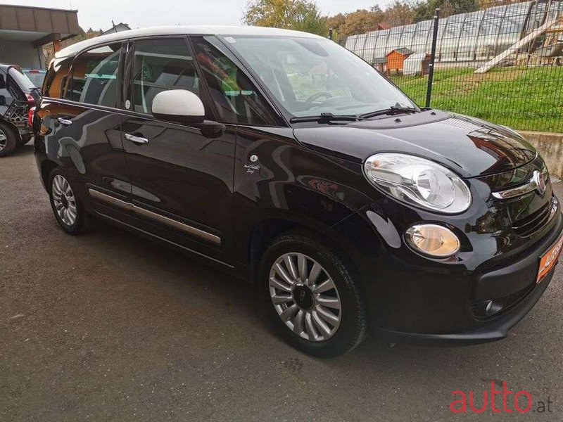 2016' Fiat 500L photo #5