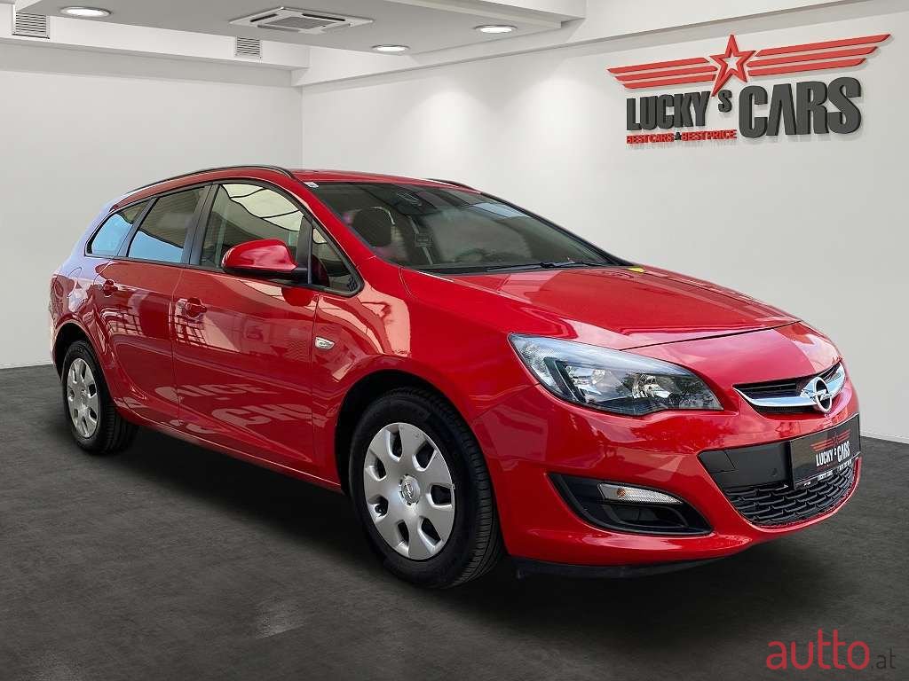 2014' Opel Astra photo #4