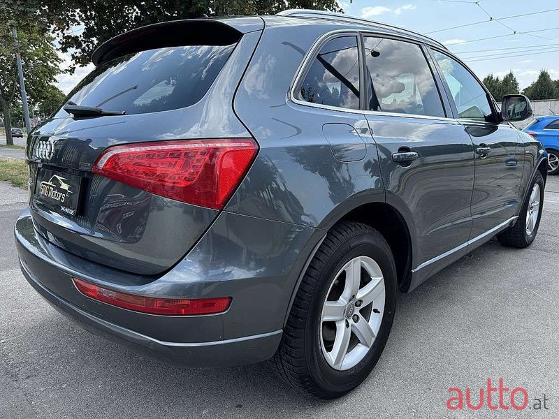 2011' Audi Q5 photo #6