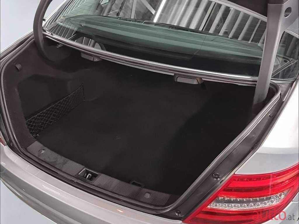 2013' Mercedes-Benz C-Klasse photo #3