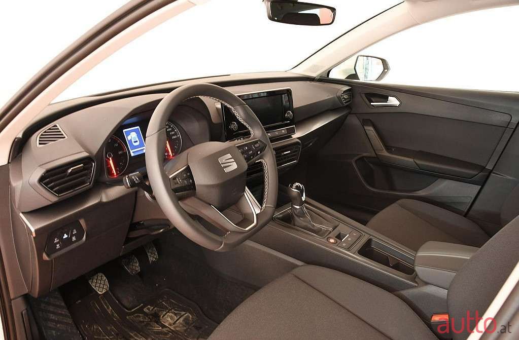 2023' SEAT Leon photo #6