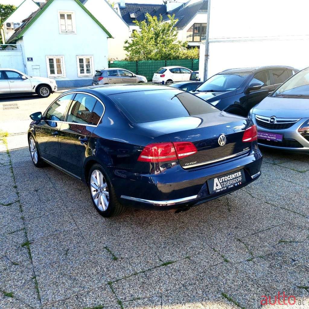 2012' Volkswagen Passat photo #6