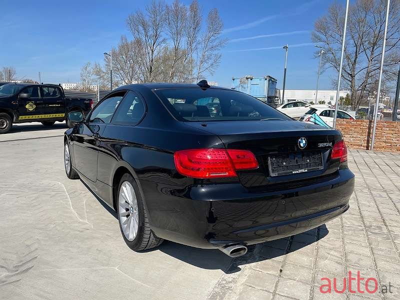 2010' BMW 3Er-Reihe photo #5