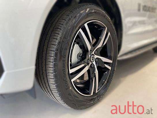 2022' Volvo XC60 photo #3