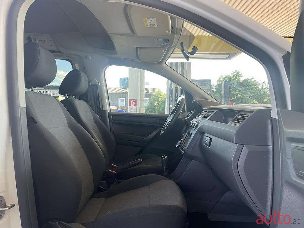 2017' Volkswagen Caddy photo #5