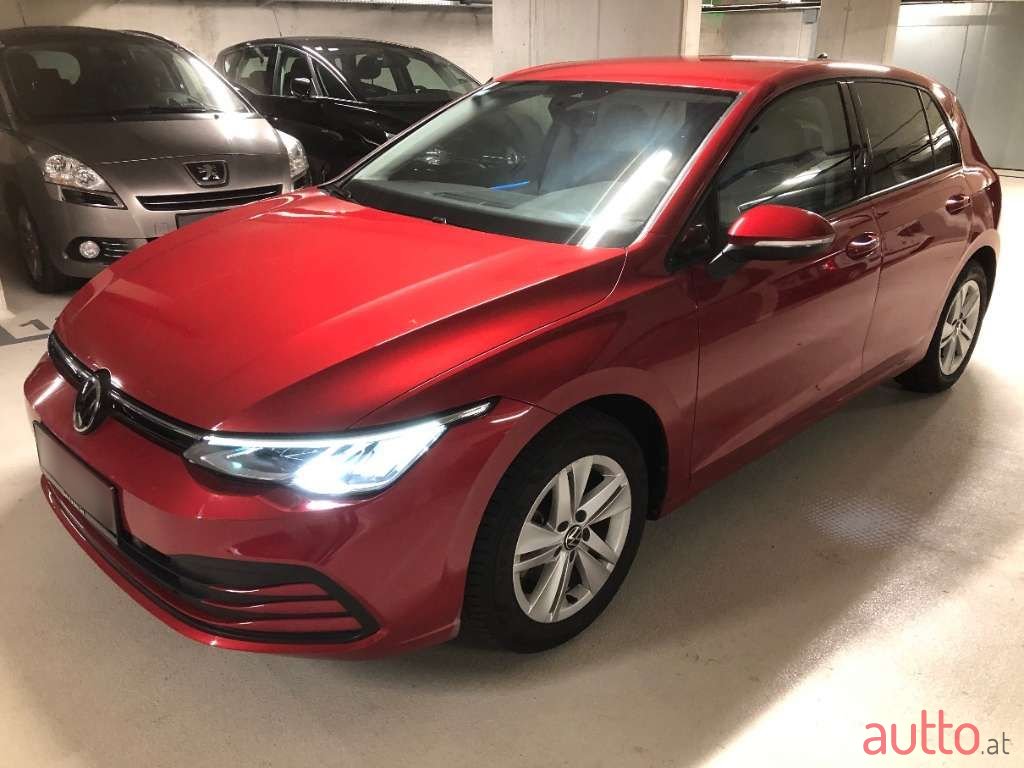 2022' Volkswagen Golf photo #1