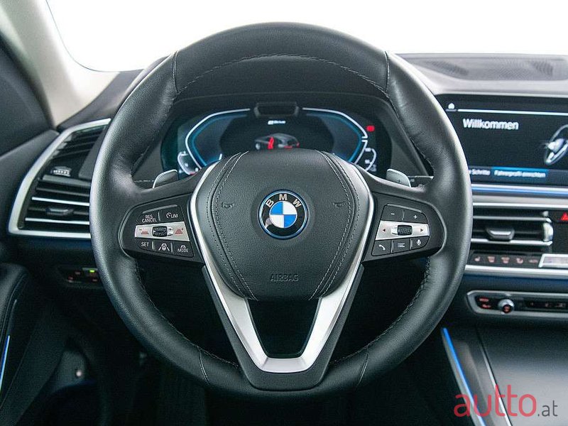2022' BMW X5 photo #5