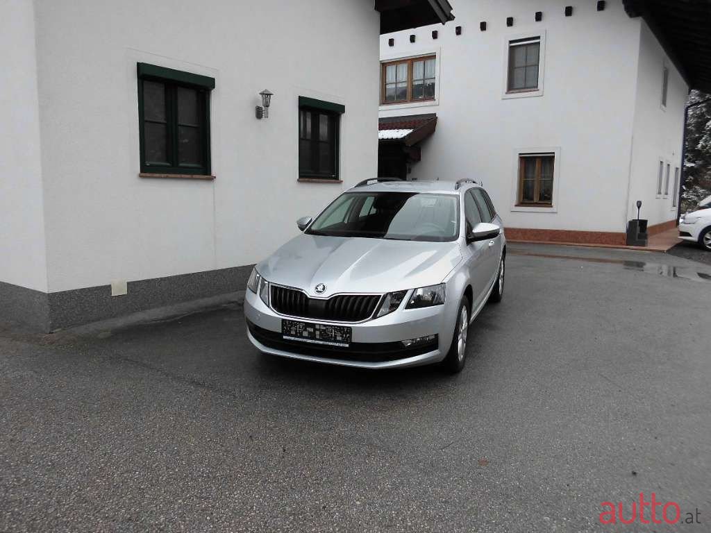 2019' Skoda Octavia photo #2