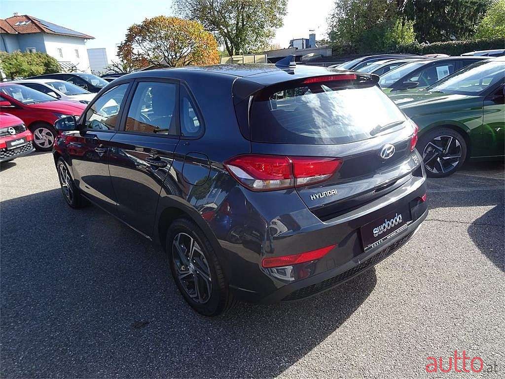 2023' Hyundai i30 photo #2